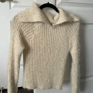 Oak and fort fuzzy collared sweater
